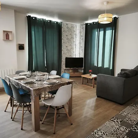 Maison Rénovée Dans Petit Village